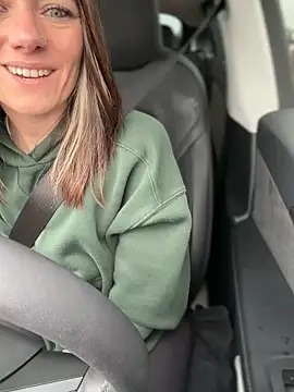 LadyLena1 online show from December 2025 06:59:02 PM