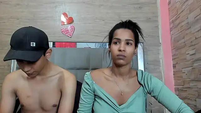 chicasirbo online show from December 2025 08:14:01 PM