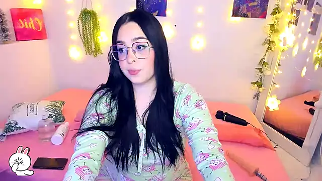 Snapshot of Elisa_miller chatting on December 2024 05:15:02 AM Elisa miller online show from December 2024 05:15:02 AM