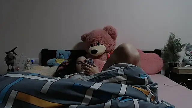 Snapshot of Annatrybebetter chatting on March 2025 03:23:02 AM Annatrybebetter online show from March 2025 03:23:02 AM