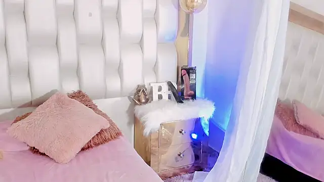 BeckyRusso online show from February 2025 12:39:02 PM