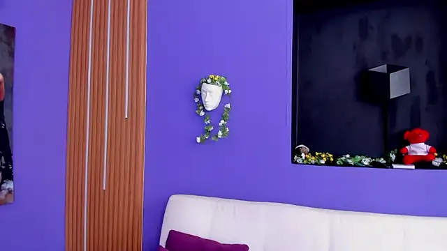 Snapshot of Kate_Amaretto_ chatting on September 2025 08:31:01 PM Kate Amaretto online show from September 2025 08:31:01 PM