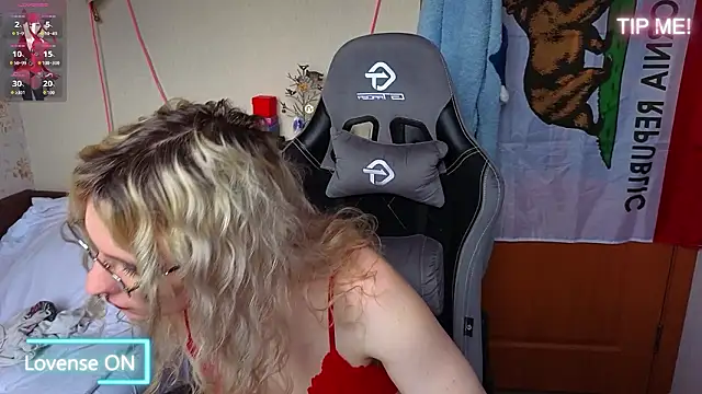 Lori Myaf online show from March 2026 01:50:01 PM