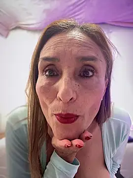 lilian prada online show from February 2026 09:20:02 PM