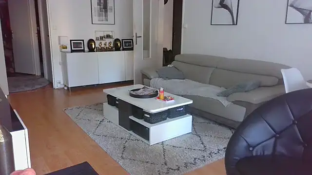 sarametisse26 online show from October 2025 07:18:02 AM