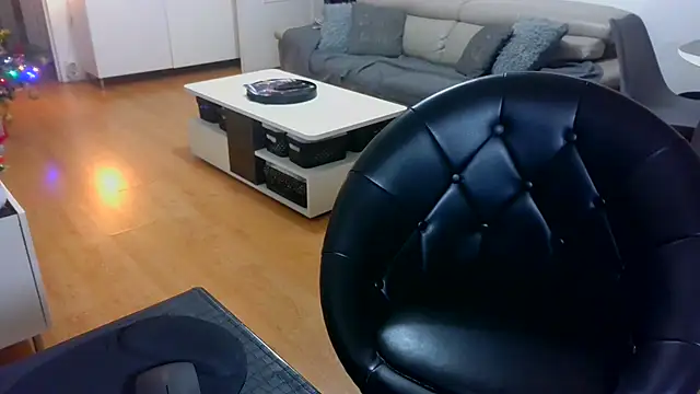 sarametisse26 online show from December 2025 07:01:02 AM