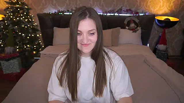 EmmyCharmm online show from January 2025 01:05:02 PM