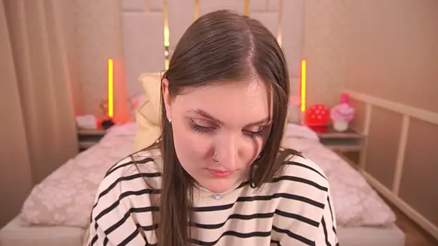 EmmyCharmm online show from March 2025 12:52:01 PM