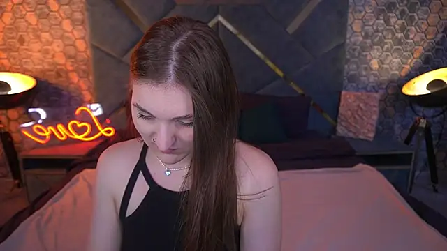 EmmyCharmm online show from September 2025 06:06:02 AM