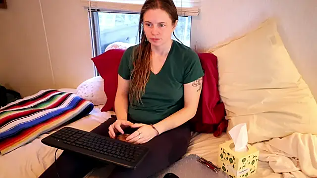 Snapshot of xxpixeyxx chatting on November 2025 01:35:02 PM xxpixeyxx online show from November 2025 01:35:02 PM