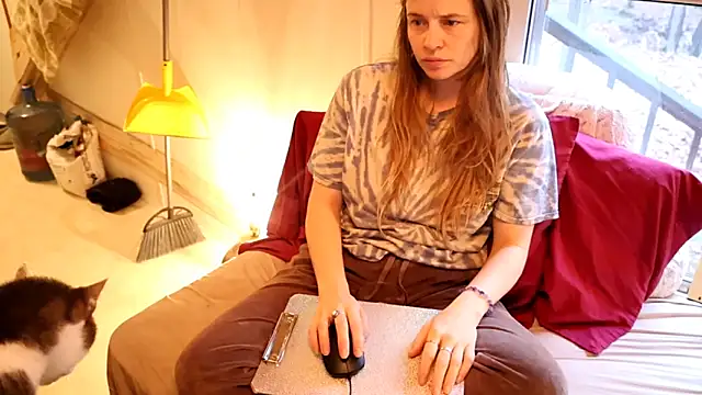 Snapshot of xxpixeyxx chatting on November 2025 01:32:02 PM xxpixeyxx online show from November 2025 01:32:02 PM