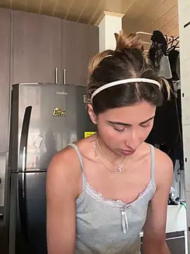 Ameellie online show from February 2025 03:49:02 PM