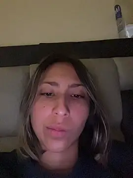 Ameellie online show from December 2025 03:50:02 PM