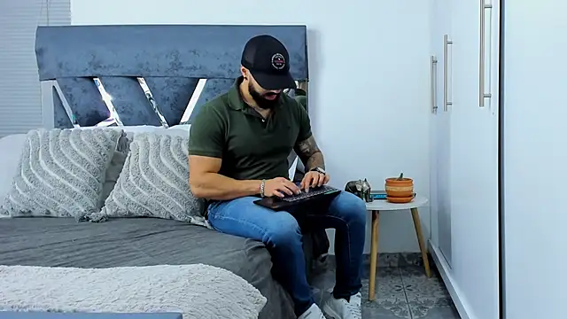 Zack Froone online show from October 2025 04:06:02 PM