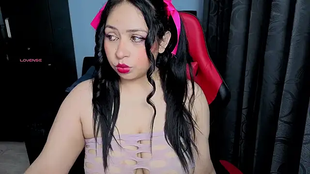 charlotee lovee69 online show from October 2025 03:15:02 AM