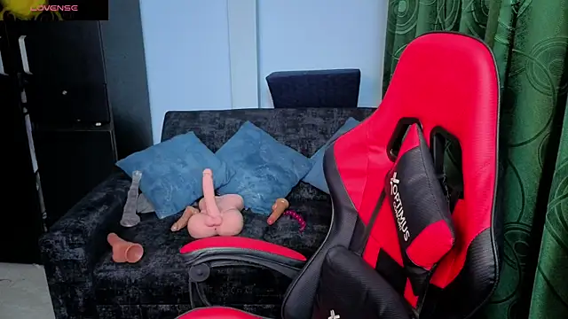 charlotee lovee69 online show from April 2026 06:19:01 AM