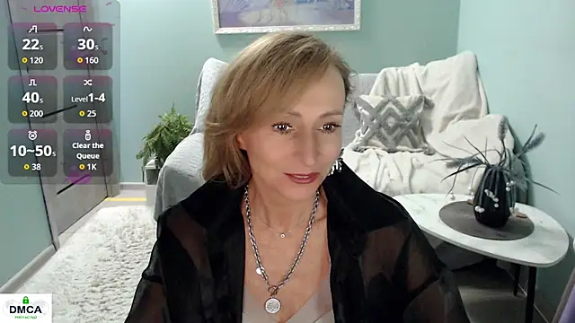 Snapshot of HornyMilf_777 chatting on May 2026 06:32:03 AM HornyMilf 777 online show from May 2026 06:32:03 AM