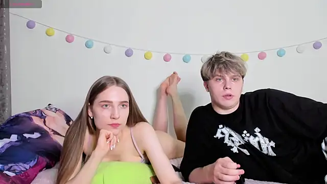 Emily and Ilumi online show from December 2024 08:21:02 PM