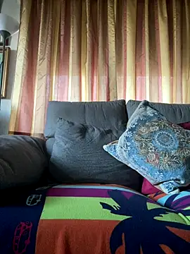 Snapshot of Russirayu chatting on October 2025 06:46:02 AM Russirayu online show from October 2025 06:46:02 AM