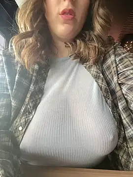 MommmyYummy online show from February 2025 09:36:02 AM