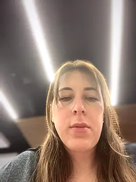 MommmyYummy online show from October 2025 01:01:01 PM