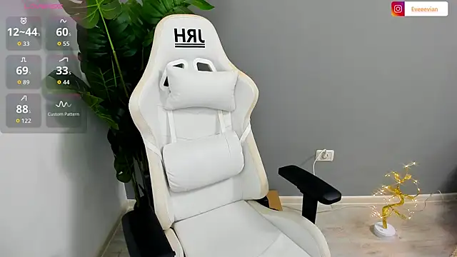 EveEvian online show from February 2026 01:51:01 PM