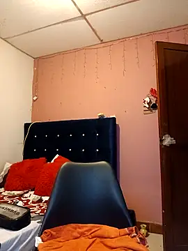 EllisW8 online show from February 2025 01:50:01 PM