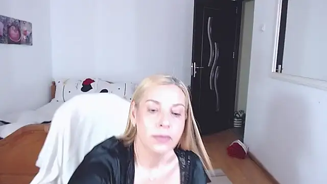 evamaria2024 online show from September 2025 07:33:02 AM