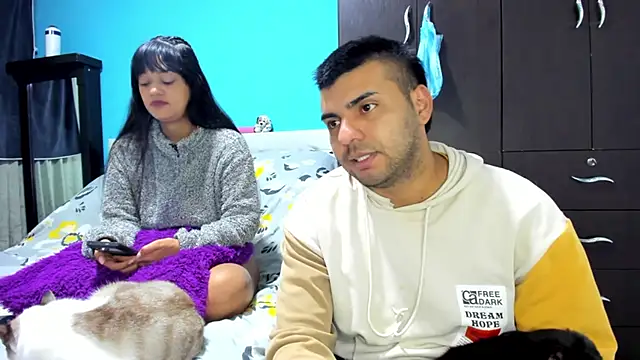 Snapshot of 2ScarletandRyan8 chatting on November 2025 10:04:02 AM 2ScarletandRyan8 online show from November 2025 10:04:02 AM