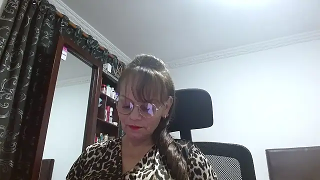 asleycavta online show from January 2026 12:47:02 AM