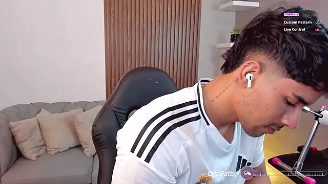 liam collins21 online show from March 2025 02:56:02 PM