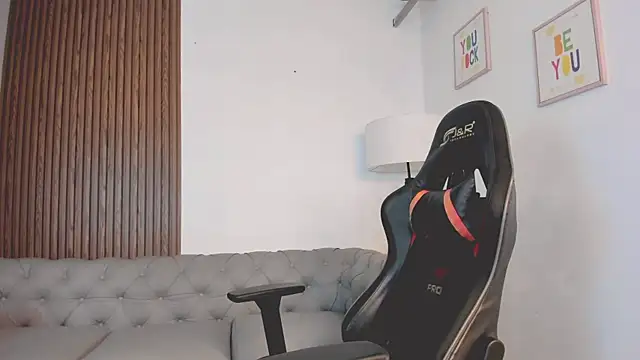 liam collins21 online show from October 2025 11:55:02 AM