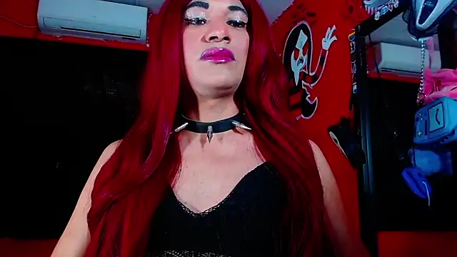 HugeDanex online show from April 2026 09:35:01 PM