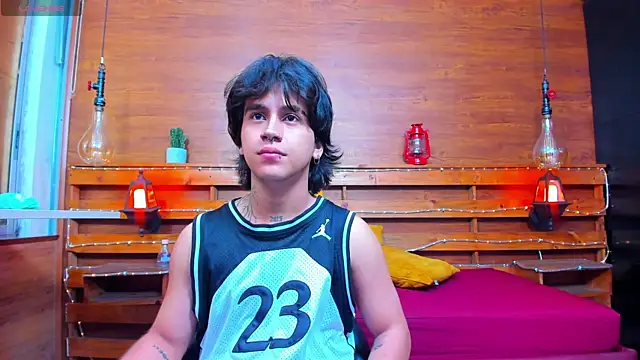 Snapshot of alex_477 chatting on February 2025 11:32:02 AM alex 477 online show from February 2025 11:32:02 AM