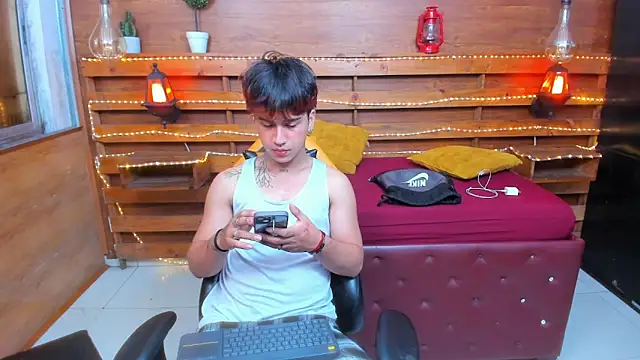 Snapshot of alex_477 chatting on September 2025 11:44:01 AM alex 477 online show from September 2025 11:44:01 AM