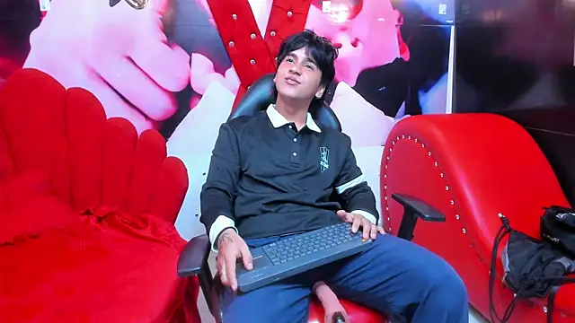 Snapshot of alex_477 chatting on October 2025 11:33:02 AM alex 477 online show from October 2025 11:33:02 AM