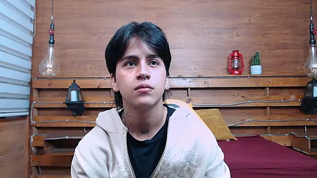 Snapshot of alex_477 chatting on October 2025 11:32:02 AM alex 477 online show from October 2025 11:32:02 AM