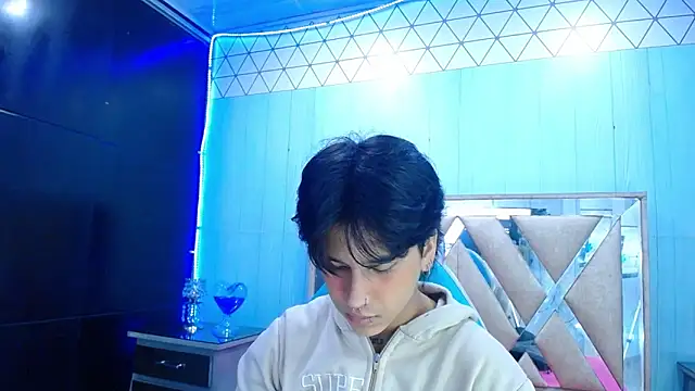 Snapshot of alex_477 chatting on November 2025 11:42:02 AM alex 477 online show from November 2025 11:42:02 AM