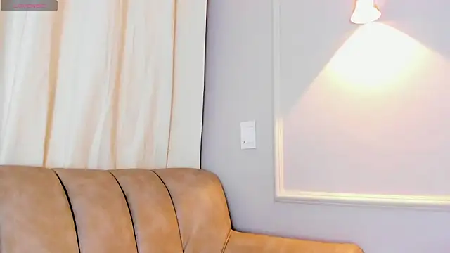 Snapshot of Lia_walton chatting on December 2024 12:04:01 PM Lia walton online show from December 2024 12:04:01 PM