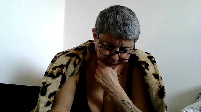 roseblak42 online show from March 2025 09:07:02 AM