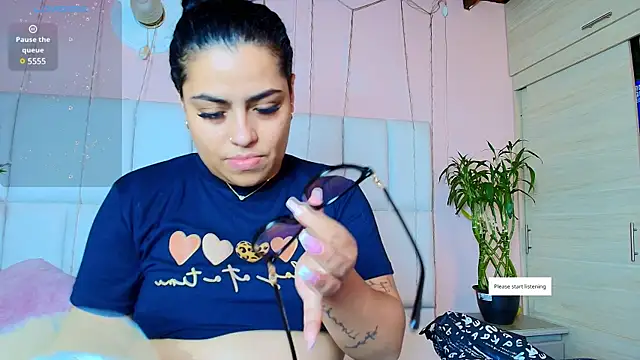 kiana cream online show from February 2025 11:40:02 AM