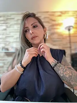  Abril-Office1 online show from February 2026 04:15:02 PM