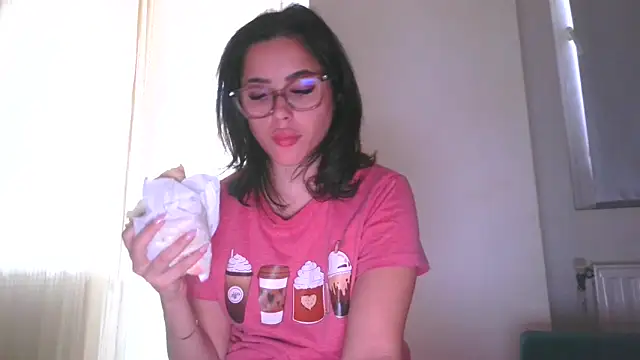 LovelyJulliette online show from October 2025 02:23:02 PM