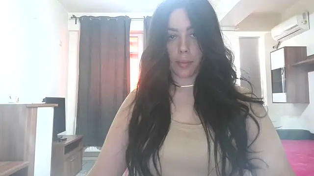LovelyJulliette online show from June 2026 02:19:02 PM