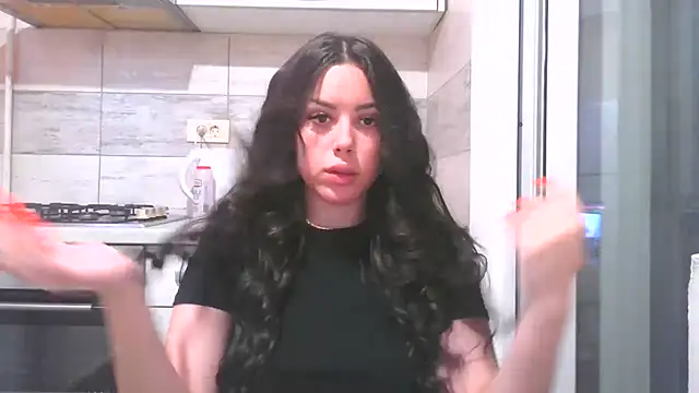 LovelyJulliette online show from June 2026 03:33:01 PM