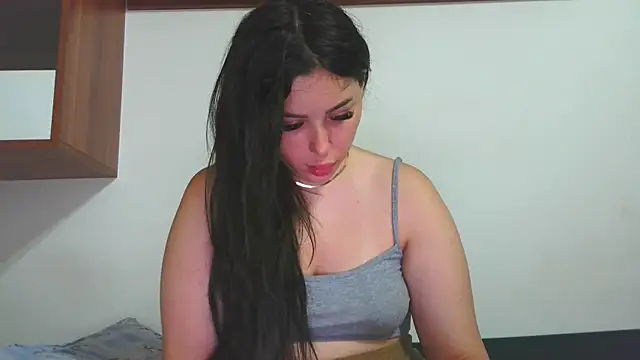 LovelyJulliette online show from June 2026 06:09:02 PM