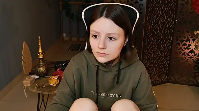 VeliraBraitberg online show from March 2025 11:22:02 AM