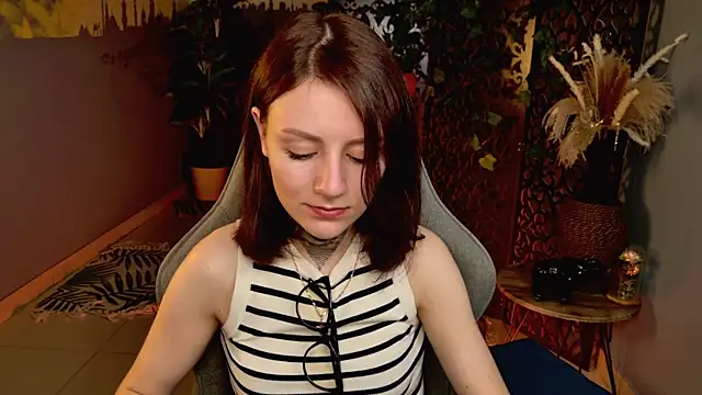 Snapshot of VeliraBraitberg chatting on July 2026 12:48:02 PM VeliraBraitberg online show from July 2026 12:48:02 PM