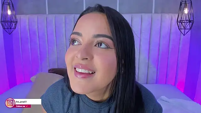 lea gray online show from September 2025 07:25:01 PM