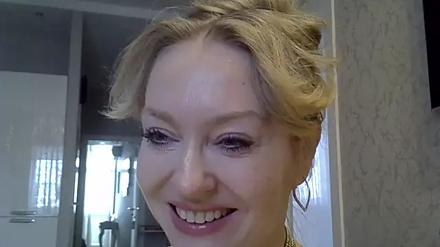 ZarinaSwift online show from February 2026 04:41:01 AM